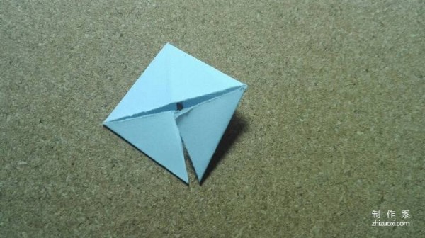 How to fold simple triangle origami using colored paper