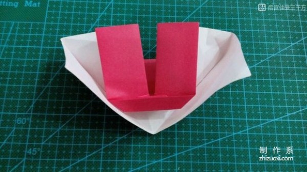 Illustrated tutorial on how to fold a confession love origami letters LOVE