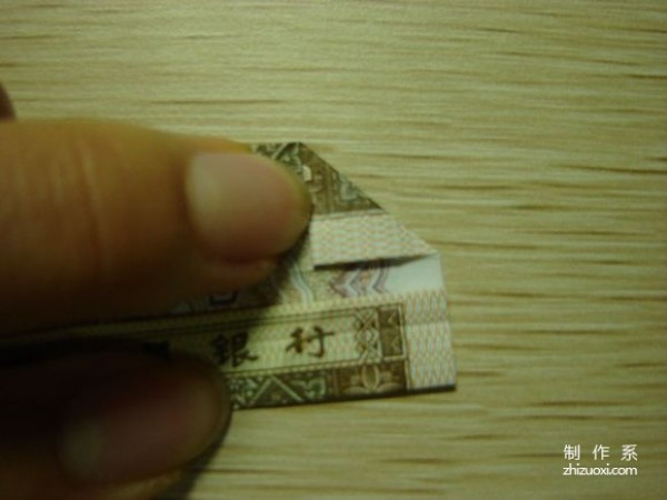 Illustrated tutorial for DIY handmade origami camera toys using RMB or US dollar banknotes