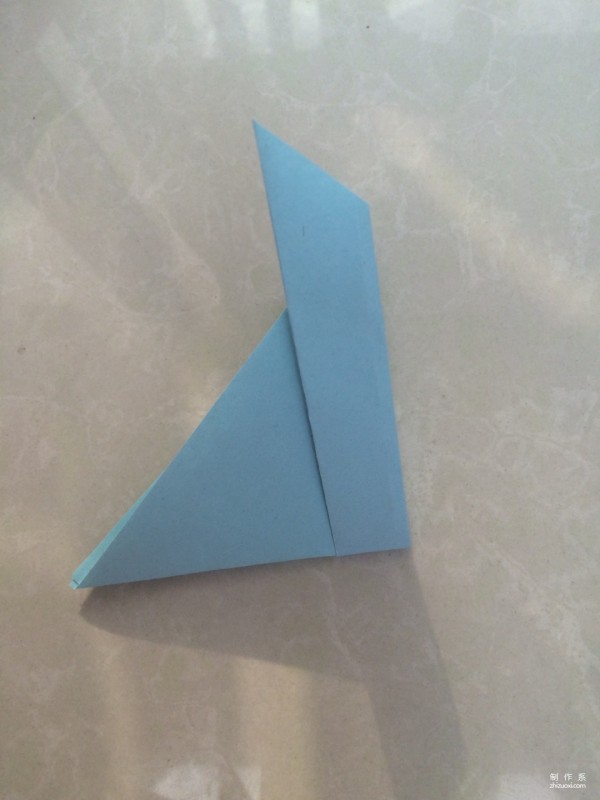 Very simple handmade origami method for making colored paper fish