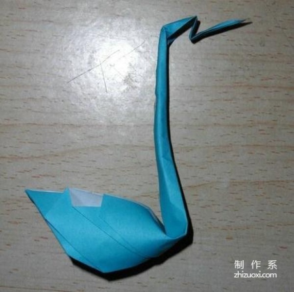 Simple little swan origami tutorial with illustrations. Teach you the steps to fold a swan.