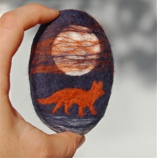 Appreciation of pictures of various creative hand soap products made of wool felt wrapped with various cute ideas