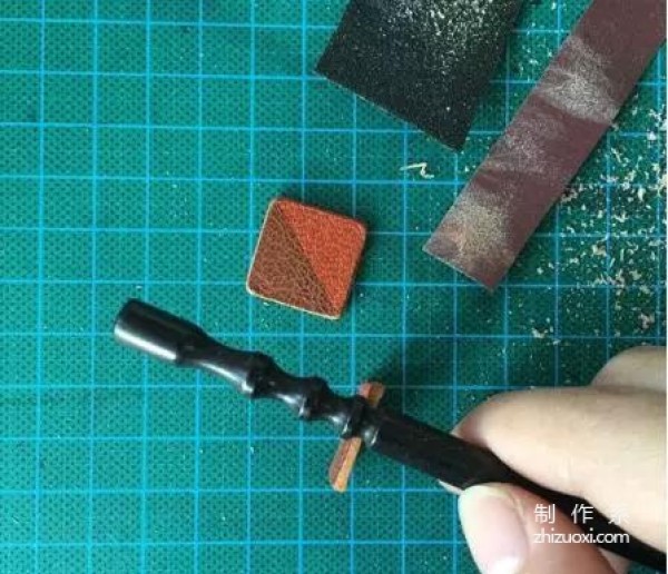 Tutorial on handmade DIY creative jewelry leather earrings and earrings