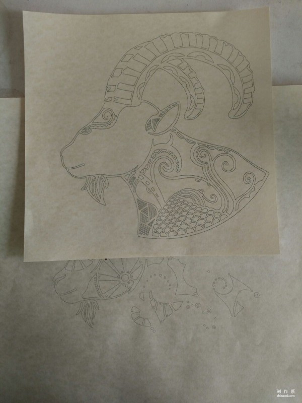 Tutorial on hand-carving pattern of paper-cut Capricorn handmade lampshade