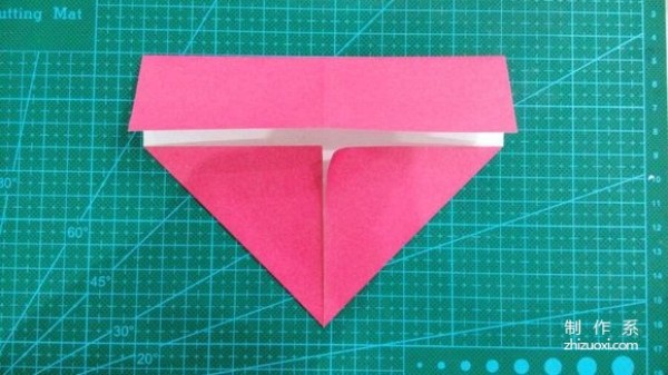 Illustrated tutorial on how to fold a confession love origami letters LOVE