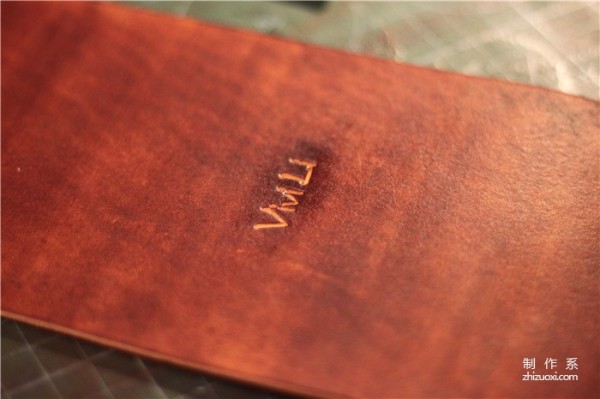 Handmade Leather Tutorial: The Birth of a Card Holder