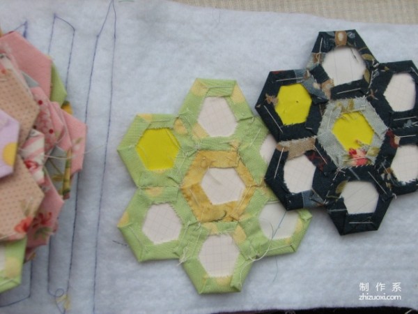 Handmade fabric tutorials. Detailed tutorials for making simple and beautiful grandmother’s garden patchwork patterns.