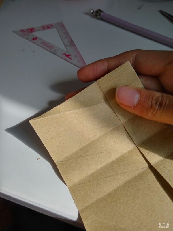 Teach you how to fold a simple and beautiful love box using A4 paper.