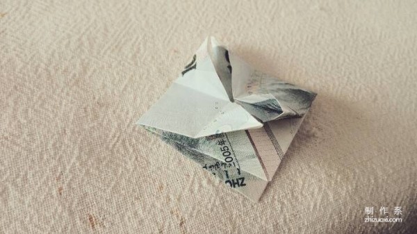 Creative origami paper money and heart, handmade tutorial on folding heart-shaped paper money