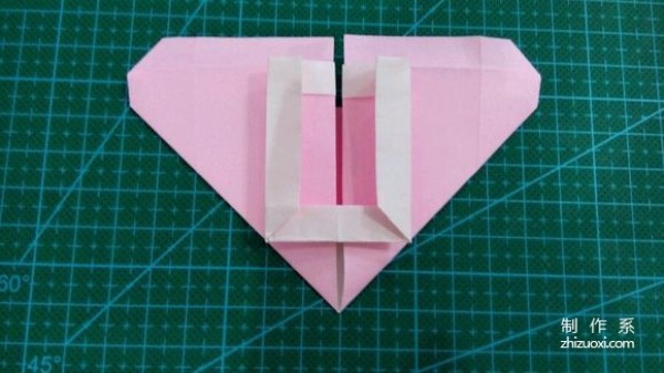 Illustrated tutorial on how to fold a confession love origami letters LOVE