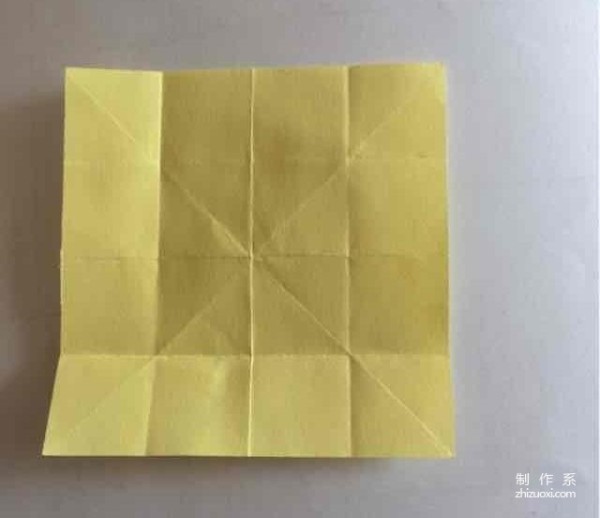 Simple and beautiful handmade origami method of paper box with sunflower petals