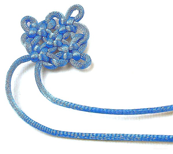 Tutorial on how to tie the hydrangea knot