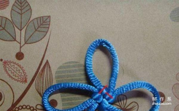 Illustrated tutorial on how to tie the Lucky Knot and the Oxalis Knot