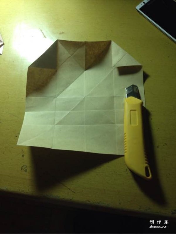 How to fold a mobile phone stand. Origami tutorial for the stand.