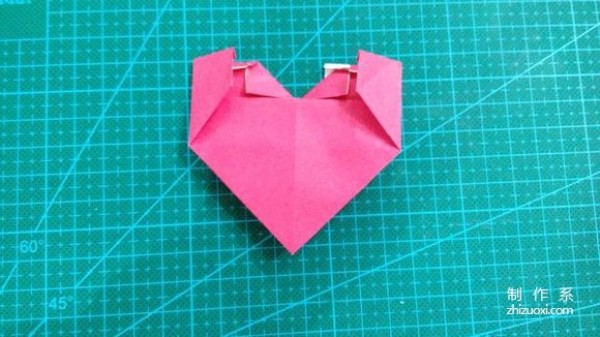 Illustrated tutorial on how to fold a confession love origami letters LOVE