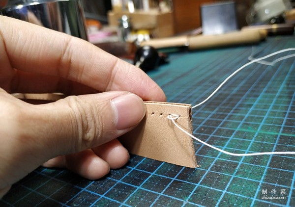 Do you know the stuck stitch and back stitch method? Essential skills for sewing handmade leather goods: backstitching