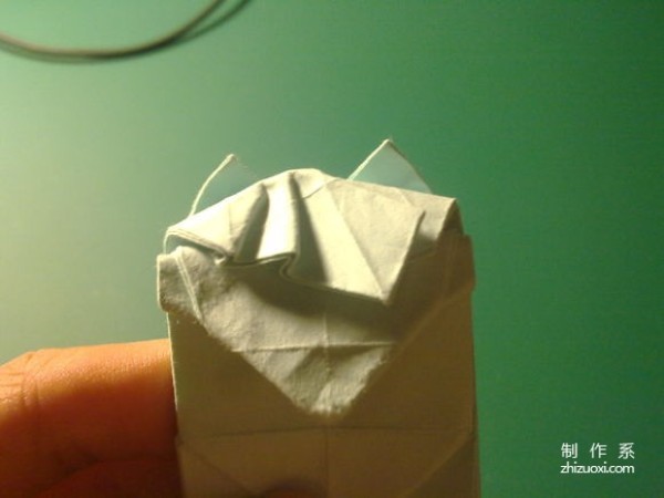 Cartoon three-dimensional cute version of Hatsunes handmade origami tutorial with detailed explanation of origami pictures