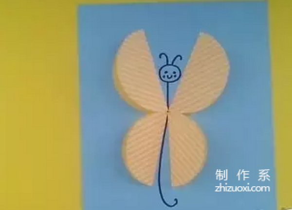 Simple DIY method for children to make butterfly patterns by hand