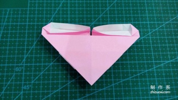 Illustrated tutorial on how to fold a confession love origami letters LOVE