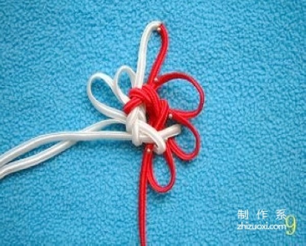 Tutorial on how to tie the Eight-Ear Hollow Tuanjin Knot