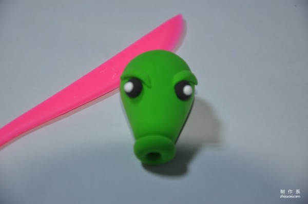 How to DIY Plants vs. Zombies Peashooter from polymer clay