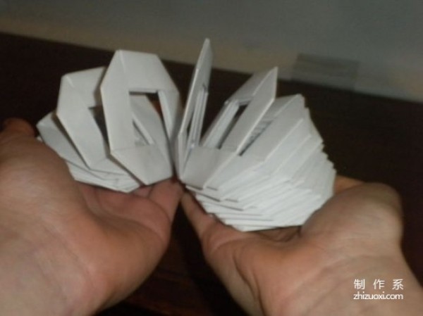 How to fold a spring. Use origami method to fold a spring. Creative origami tutorial.