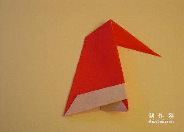 Illustrated tutorial on how to fold Christmas hats by hand