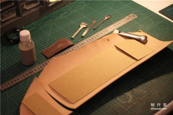 Handmade Leather Tutorial: The Birth of a Card Holder