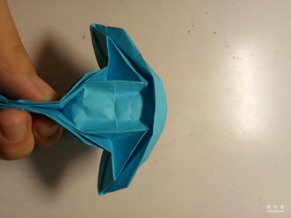 Origami goldfish, how to make a beautiful little fish by hand.