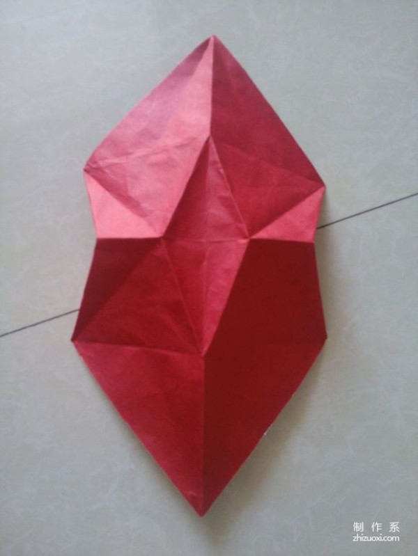 Real-life illustrated tutorial on how to make fox origami