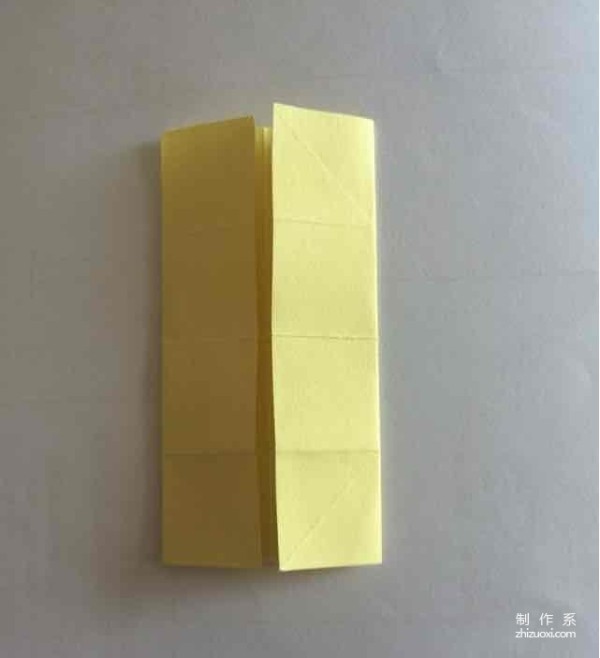 Simple and beautiful handmade origami method of paper box with sunflower petals