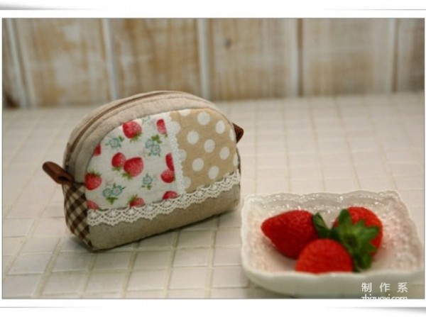 Very beautiful Korean small cosmetic bag handmade fabric making tutorial