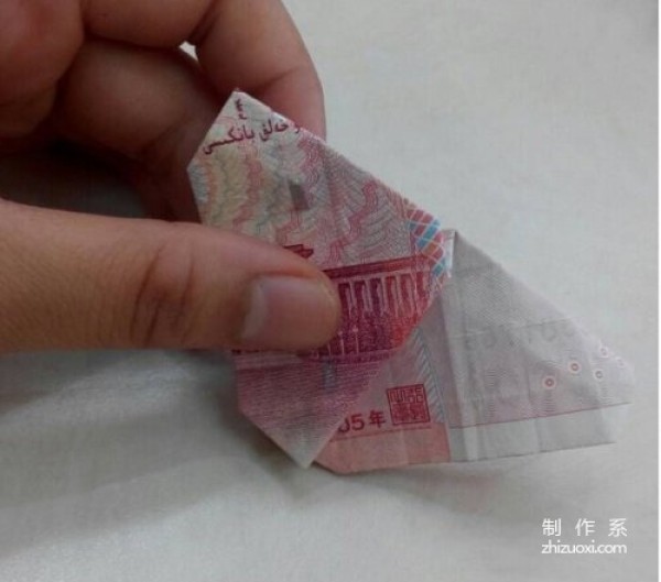 Teach you the origami method of folding roses using 100 yuan yuan.