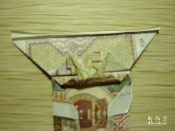 Illustrated tutorial for DIY handmade origami camera toys using RMB or US dollar banknotes