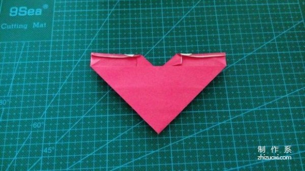 Illustrated tutorial on how to fold a confession love origami letters LOVE