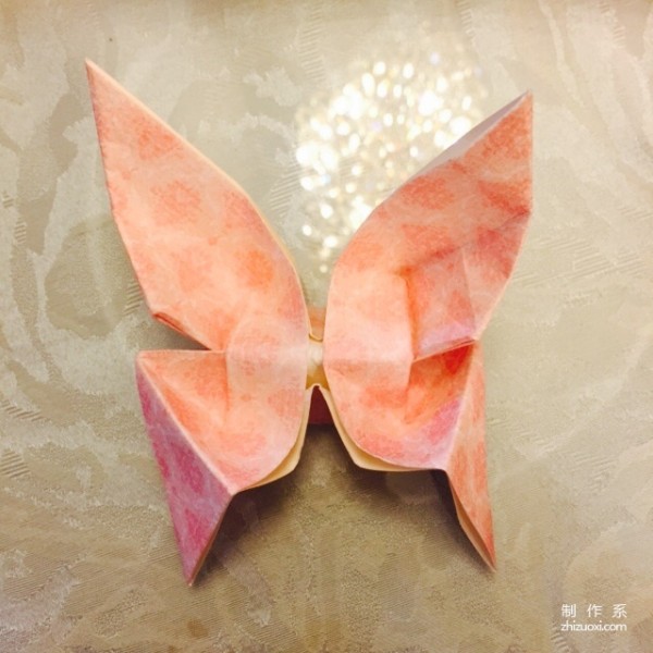 Origami method of handmade swallowtail butterfly Feifei