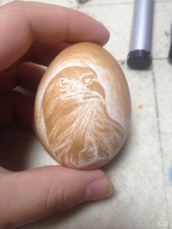 Fun and creative DIY eggshell carving pattern method