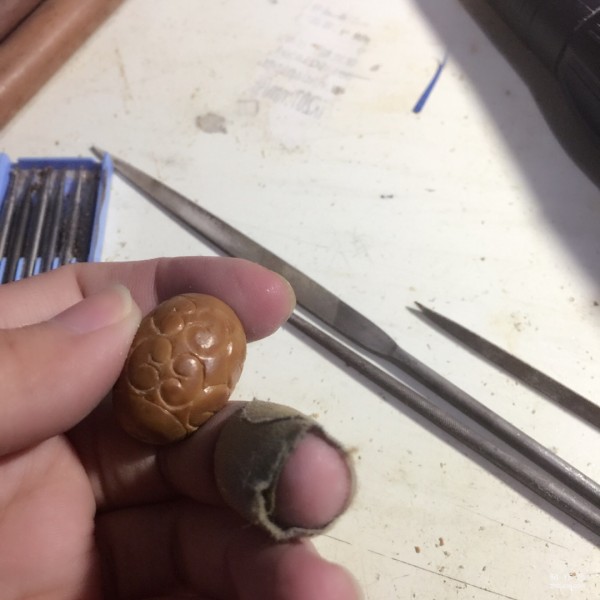 Simple core carving DIY tutorial for top beads