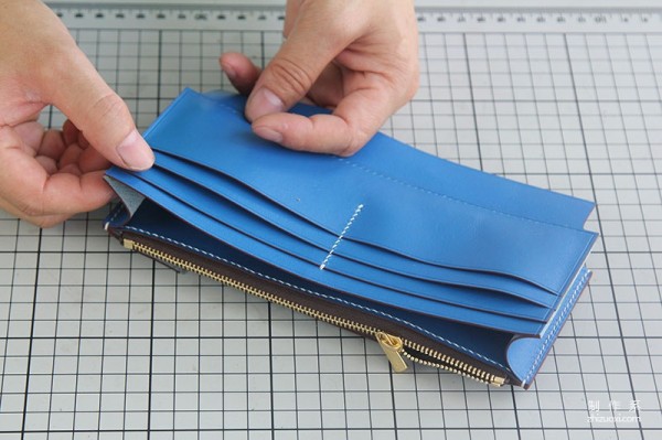 Twelve card slot color matching handbag long wallet production