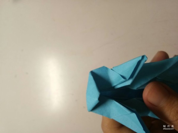 Origami goldfish, how to make a beautiful little fish by hand.