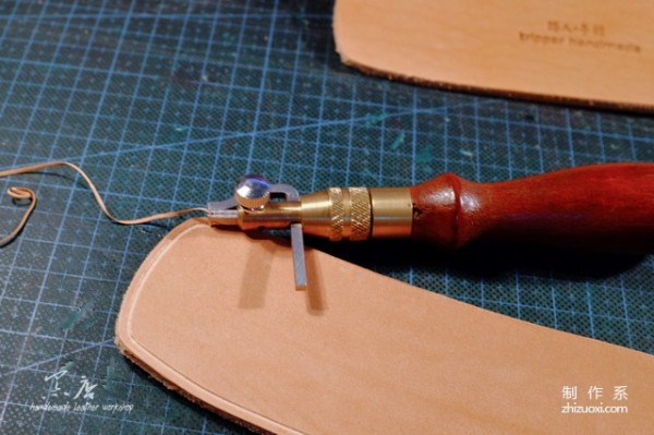 Koma sewing glasses case