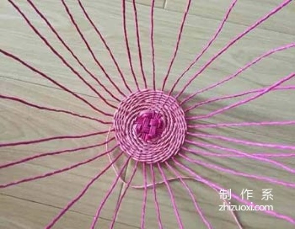 How to make a hand-woven flower basket