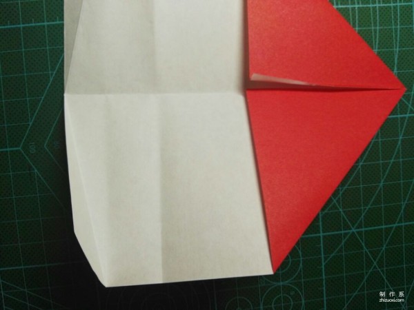 Illustrated tutorial on the origami method of the cute little fox