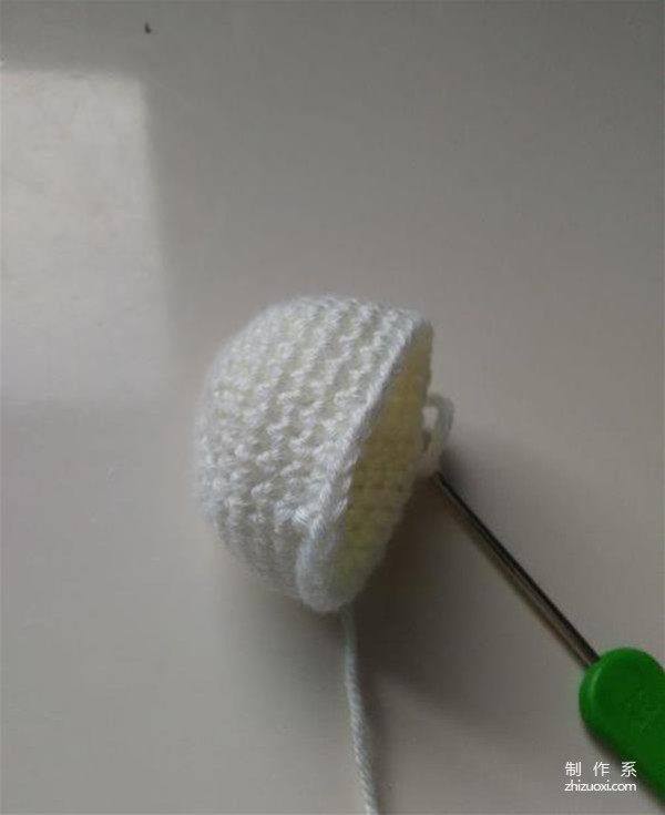 How to crochet piggy pendant