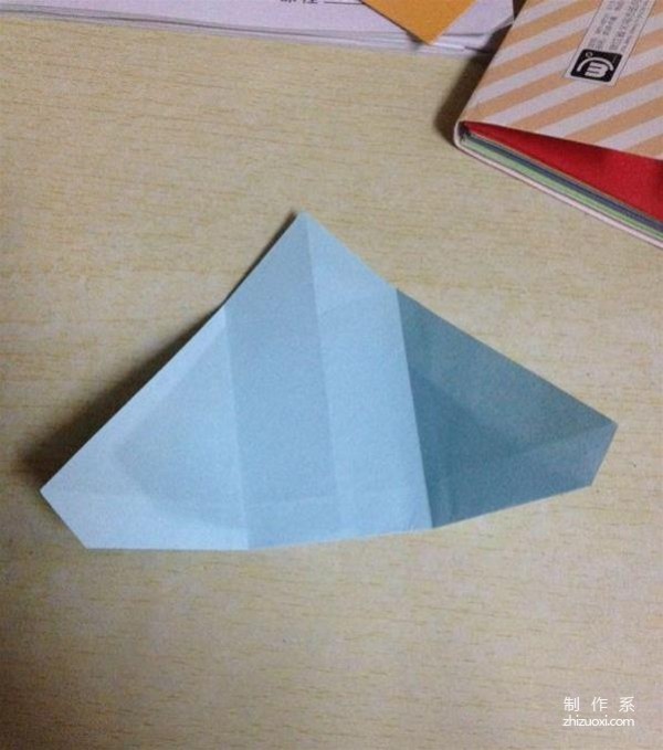 Interesting DIY simple handmade origami tutorial with illustrations of the little penguin method