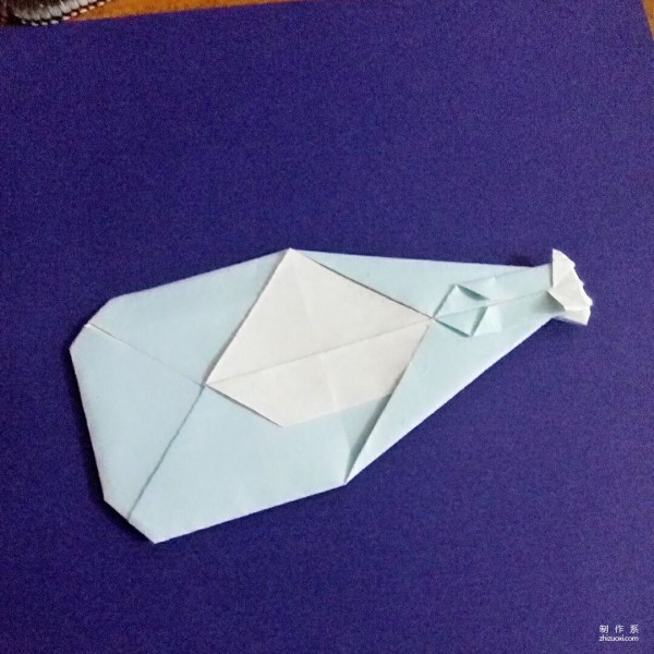 A creative handmade origami production method for a drift bottle