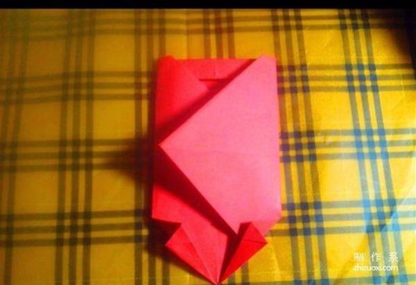 Very simple and beautiful origami illustration of love envelope