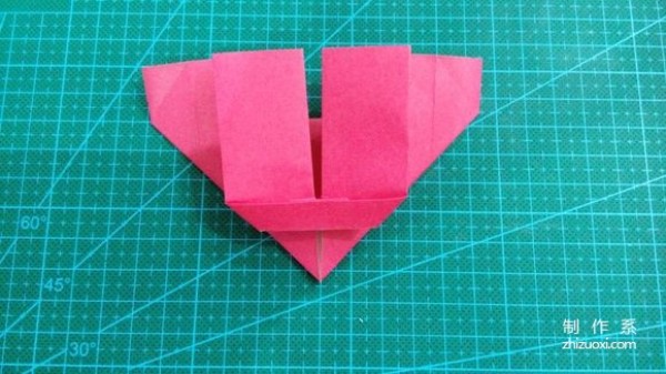 Illustrated tutorial on how to fold a confession love origami letters LOVE