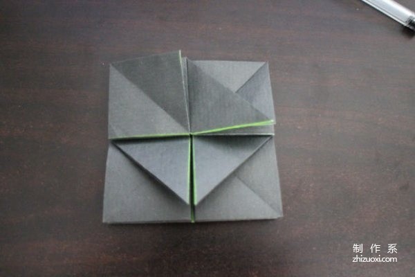 A very creative graphic tutorial on origami Nike logo