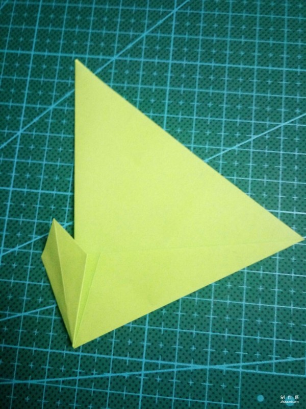 How to make origami of a super cute mantis